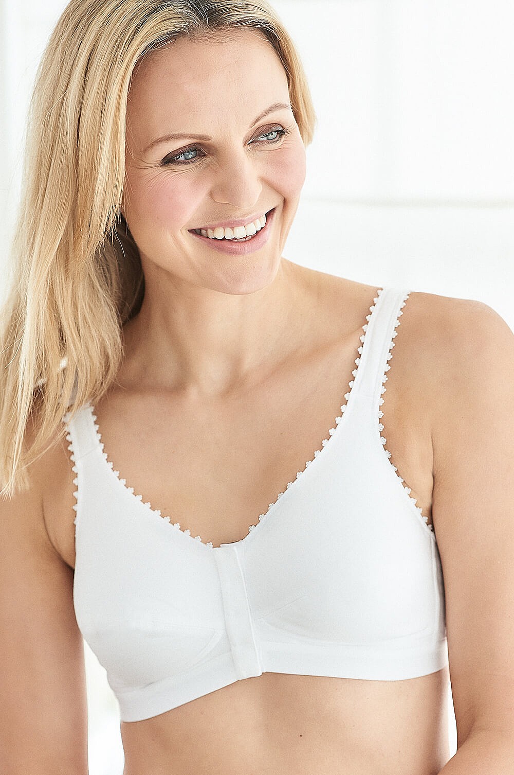 Lison Post-Surgery Mastectomy Bra with straps - White - front closure