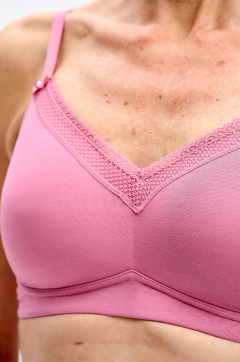 Lottie Super-Soft Smoothing, Padded T-Shirt Post Surgery Bra 7051 -  Bellisima Mastectomy Bras